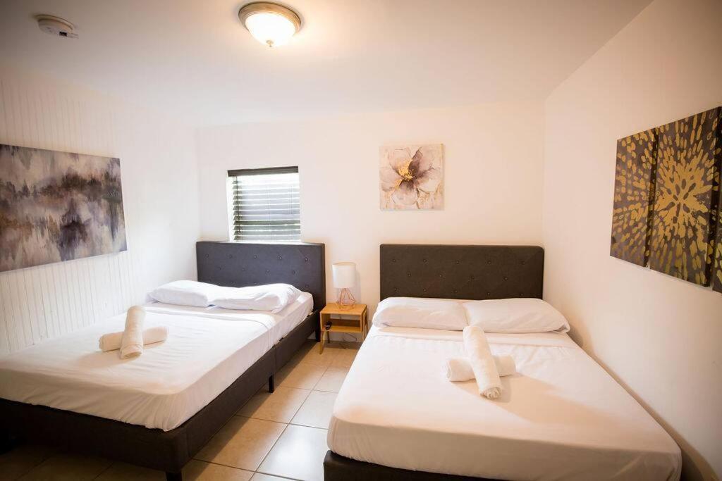 Casa de férias 3 Bedroom 15 Minutes To The *